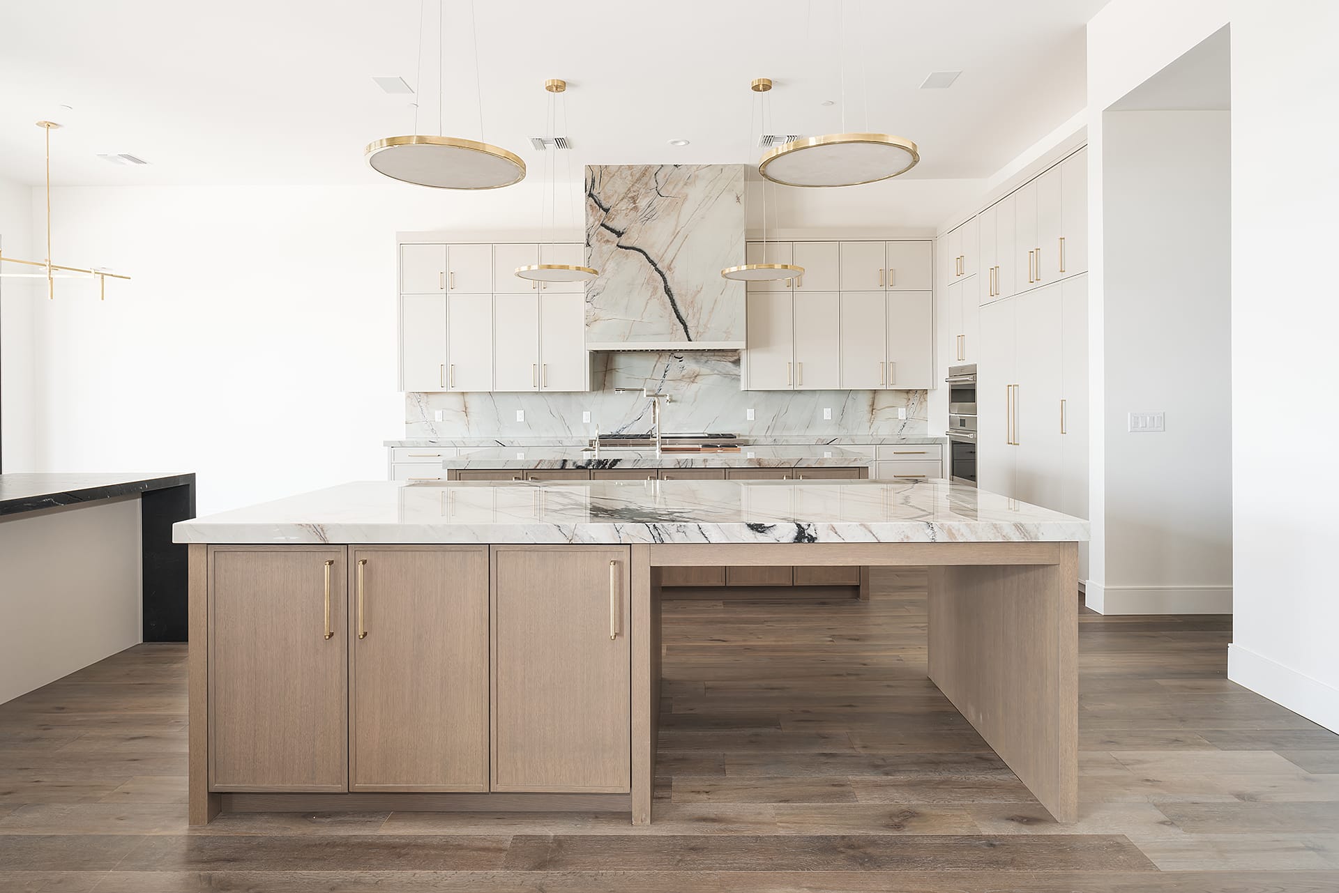 custom luxury cabinets