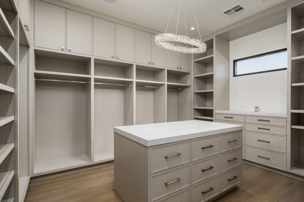 Custom walk in closet Arizona